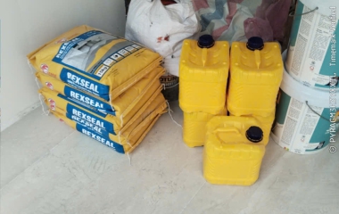 Nên dùng Rexseal Top 107 hay Rexseal Top 109 cho nhà vệ sinh